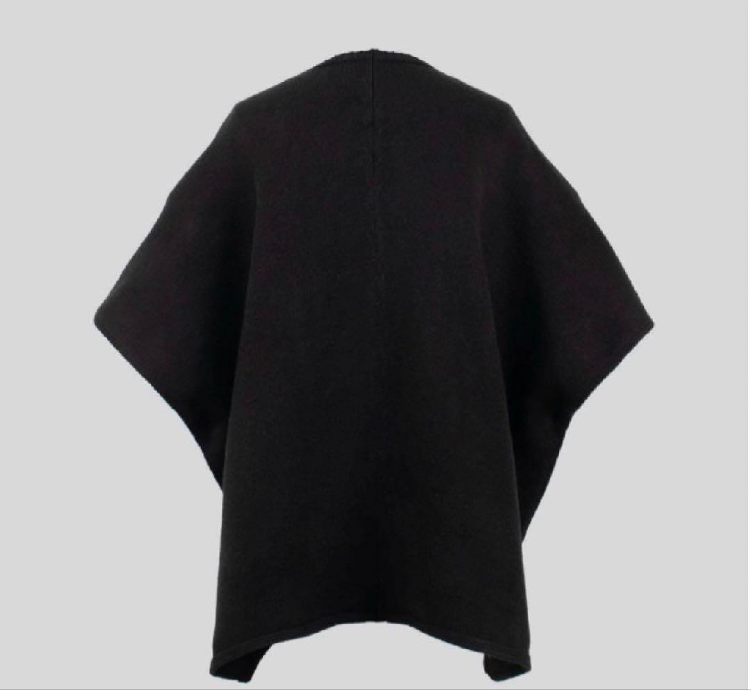 Yonfaヨンファ ケープ黒 美品