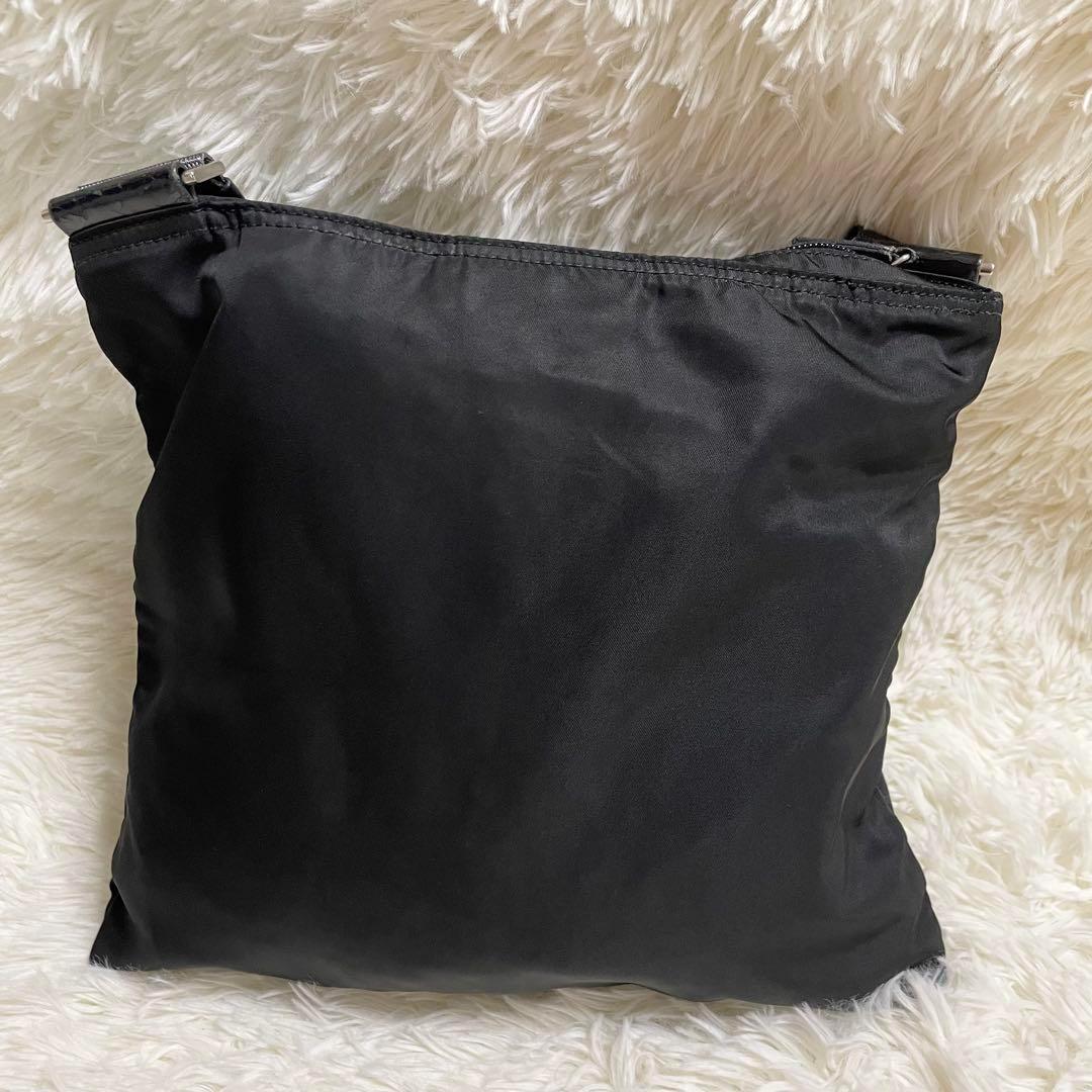 美品✨PRADA プラダ ショルダーバッグ サコッシュ 三角ロゴ テスート　黒