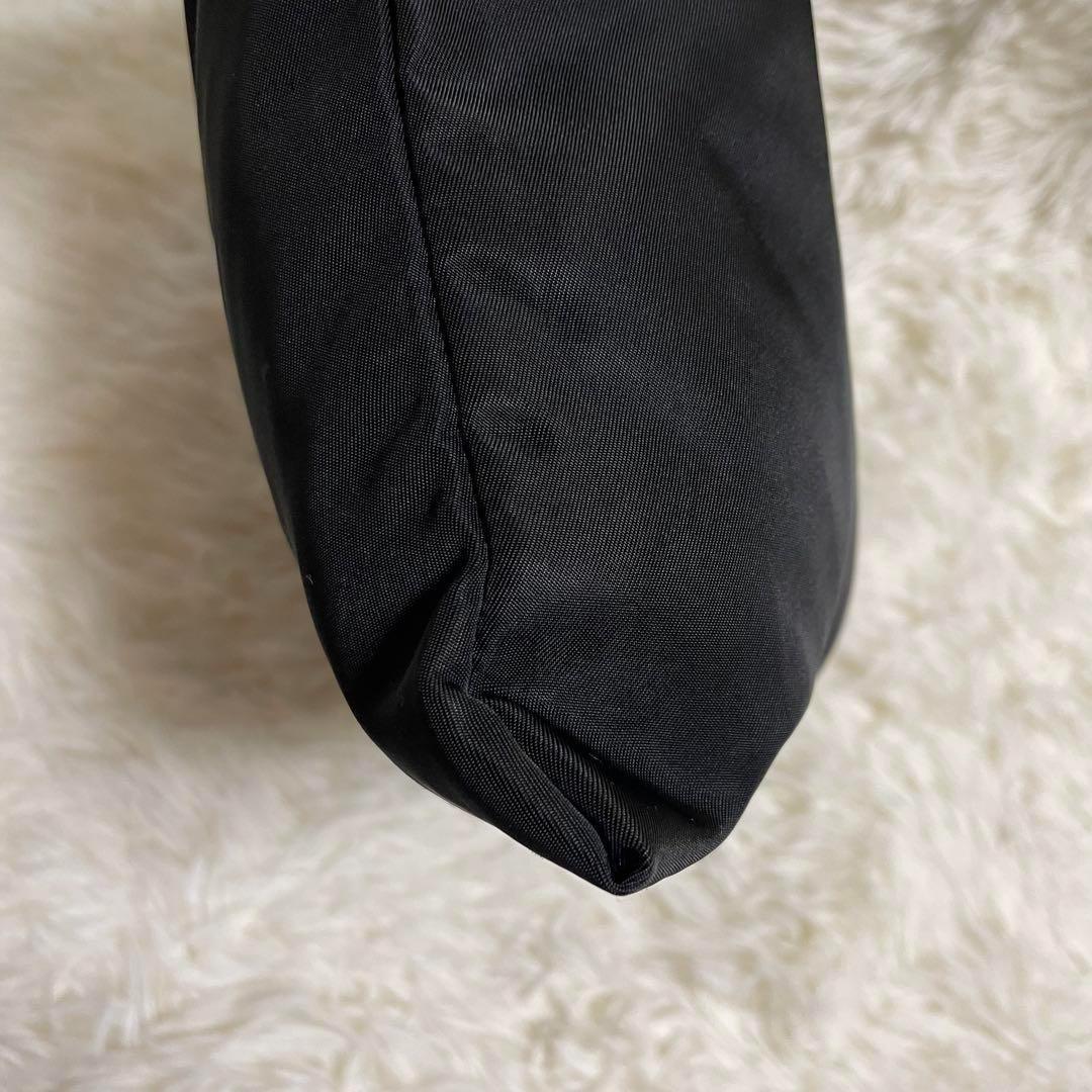 美品✨PRADA プラダ ショルダーバッグ サコッシュ 三角ロゴ テスート　黒