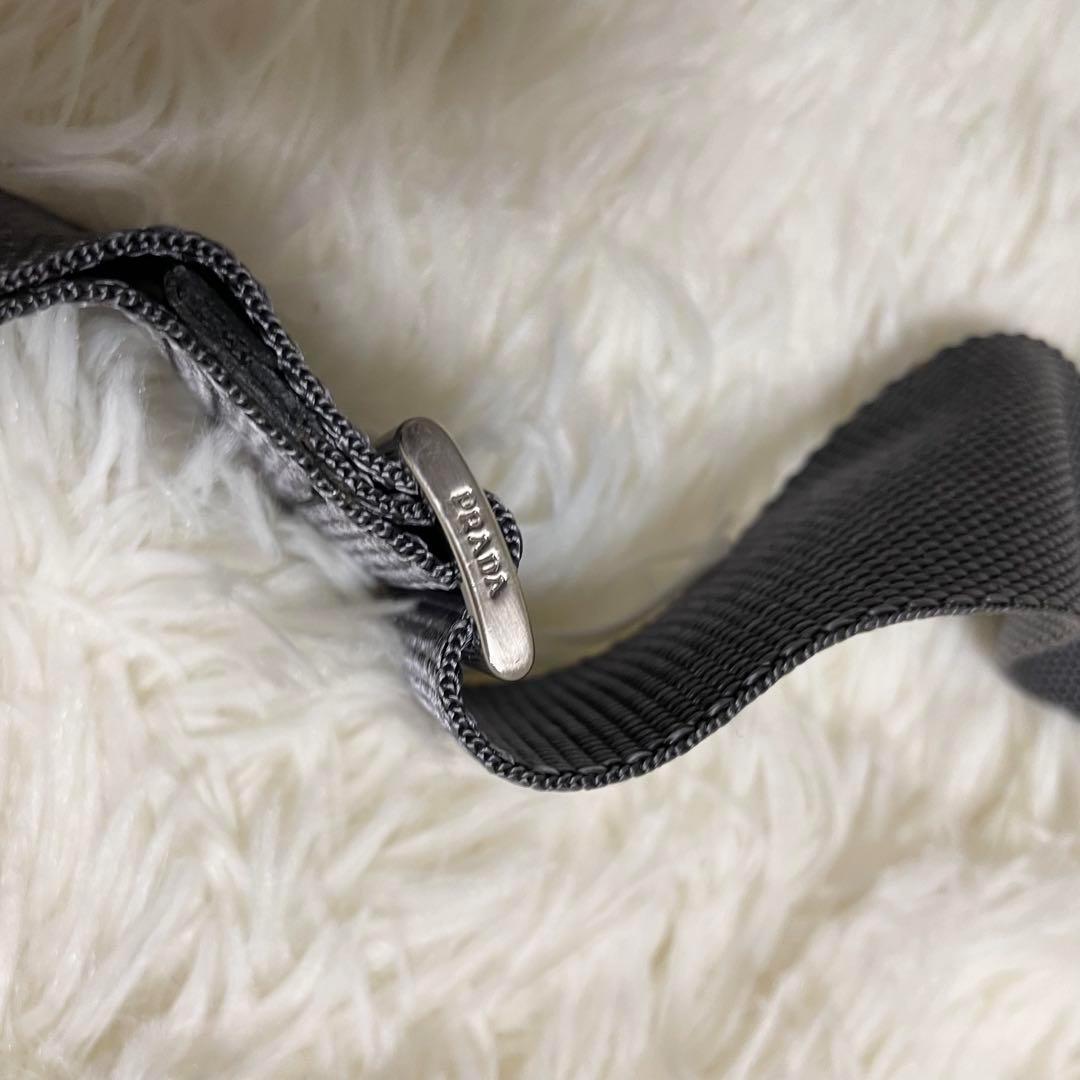 美品✨PRADA プラダ ショルダーバッグ サコッシュ 三角ロゴ テスート　黒