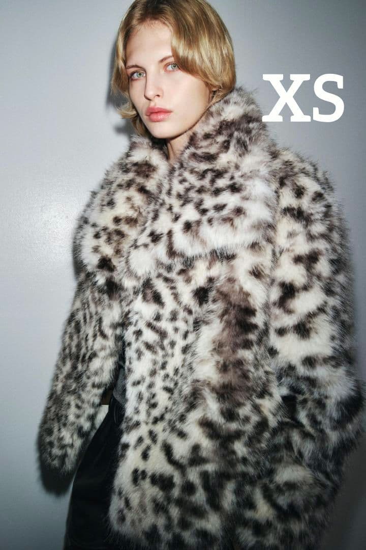 ZARA ショート丈アニマル柄フェイクファーコート 　XSサイズ