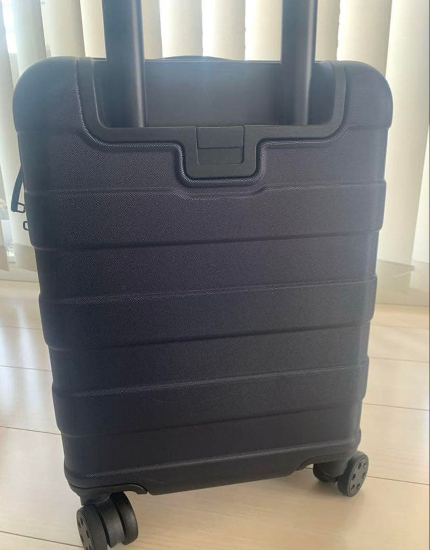 d*i様 無印　キャリーケース　機内持ち込みサイズ20 L ネイビー　紺