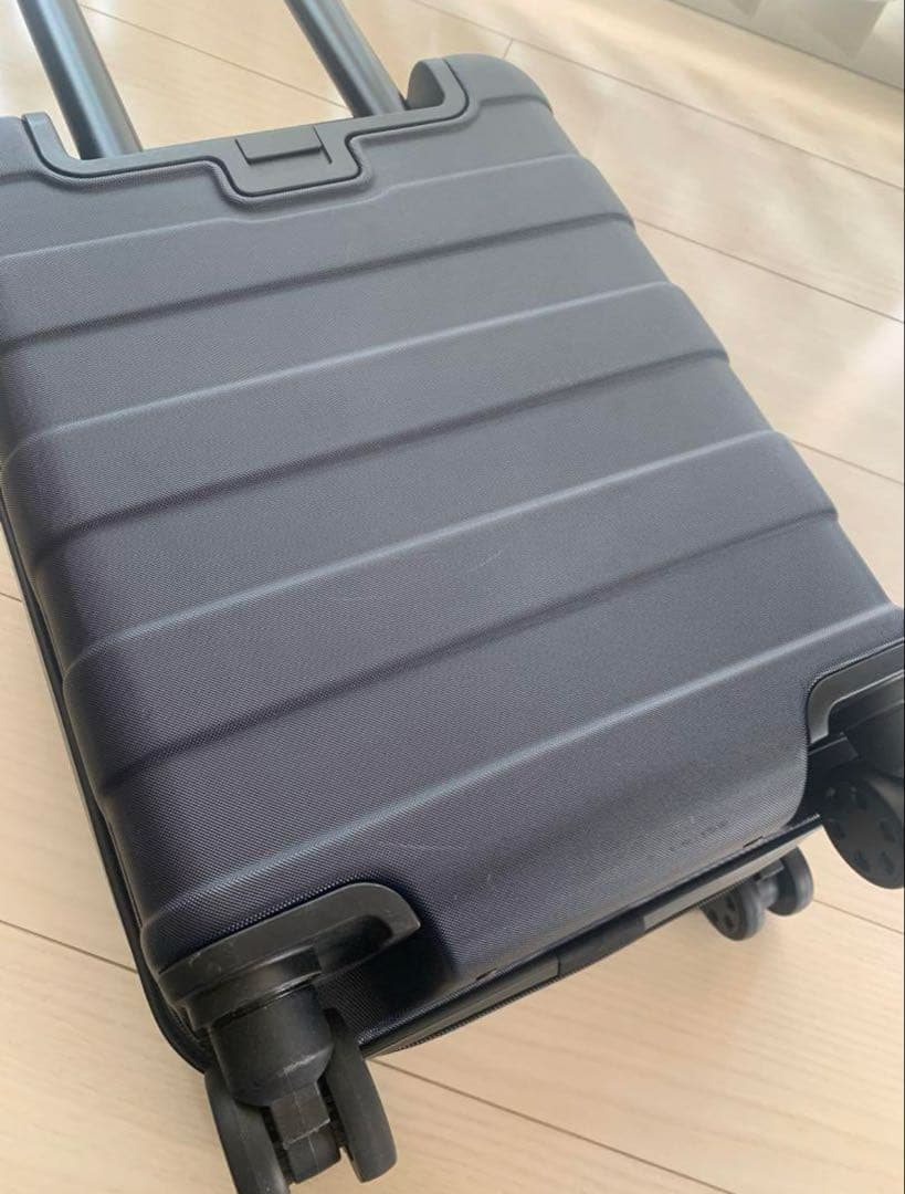 d*i様 無印　キャリーケース　機内持ち込みサイズ20 L ネイビー　紺
