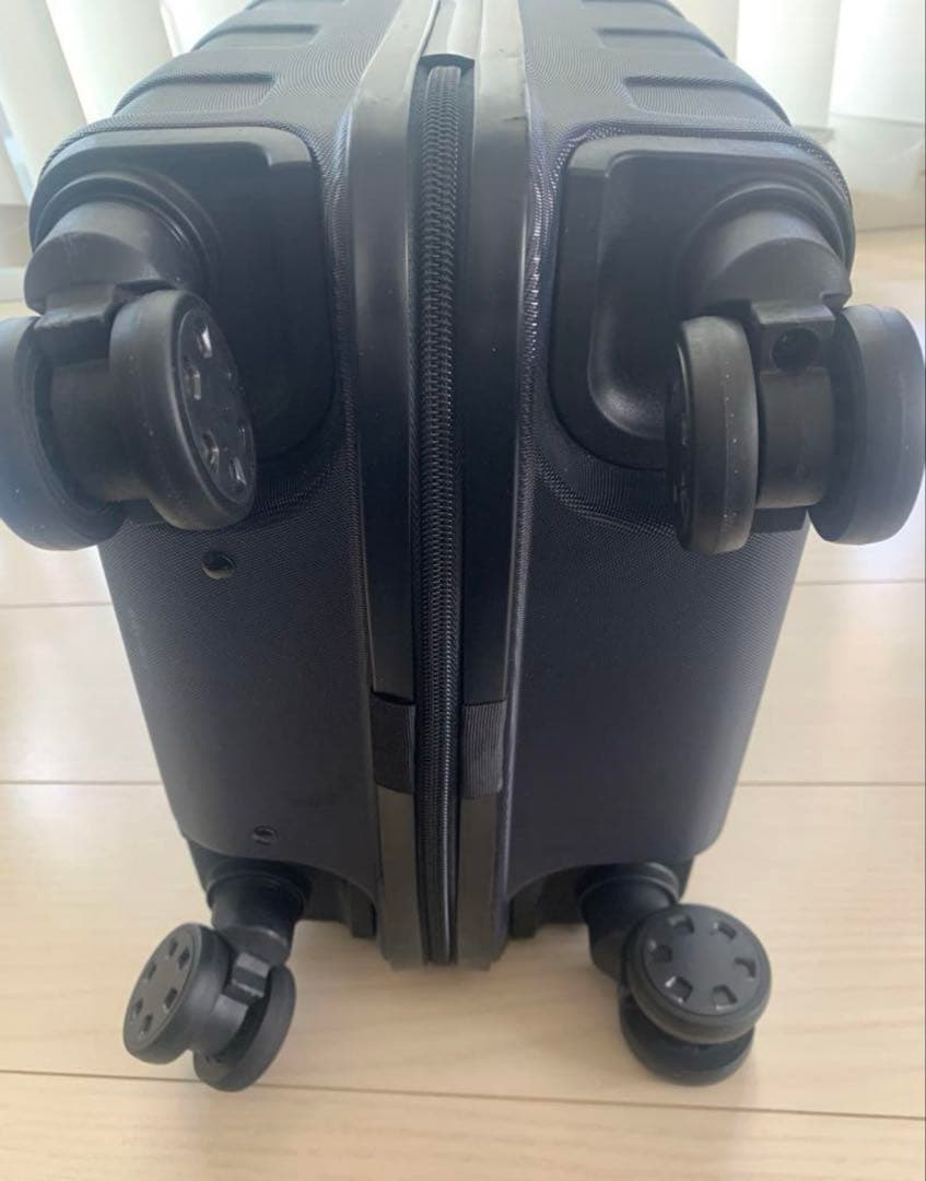 d*i様 無印　キャリーケース　機内持ち込みサイズ20 L ネイビー　紺