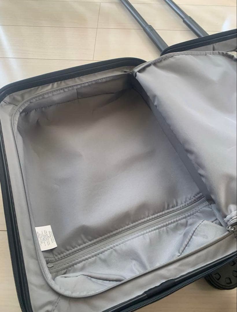 d*i様 無印　キャリーケース　機内持ち込みサイズ20 L ネイビー　紺