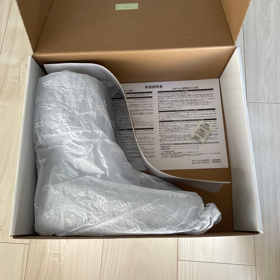 【値下げ】　新品　希少サイズ：Ｌ　ダイワタイトフィットフィッシングブーツ