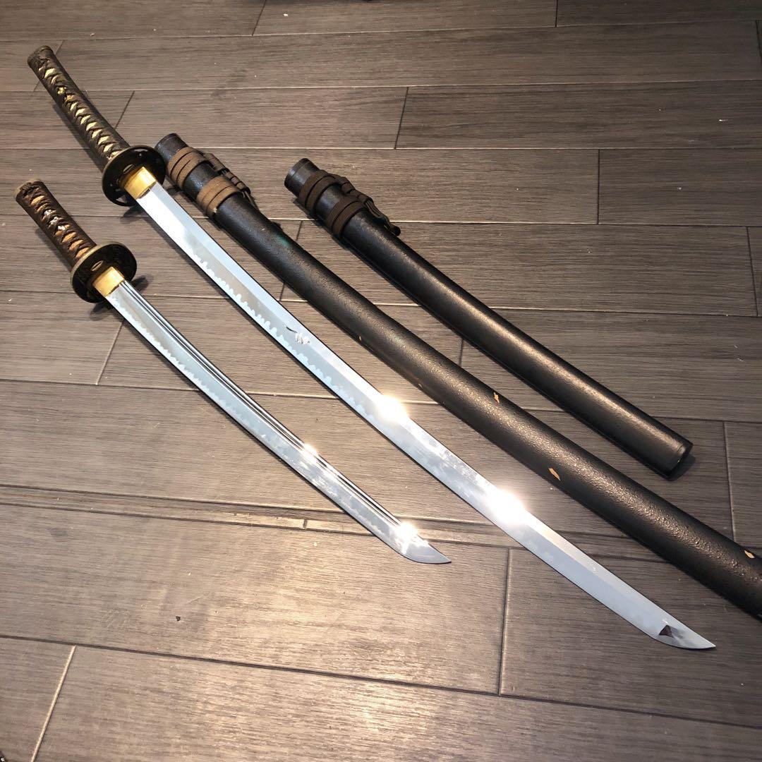 本格模造刀　優刃紋刀身　樋入り　龍刻印　太刀　脇差　大小セット　緑拵え