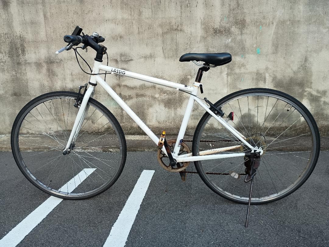 (No 1007) クロスバイク LASSIG 700 ホワイト
