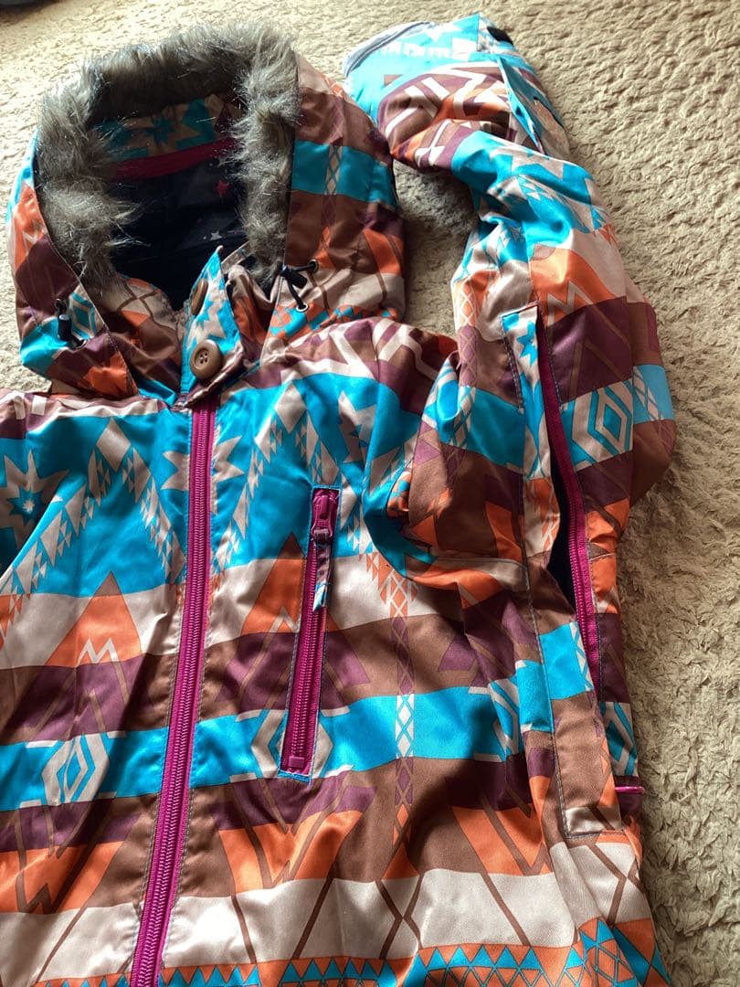 SECRET GARDENレディースＳスノボウェアスキーウェア手袋ニット帽付