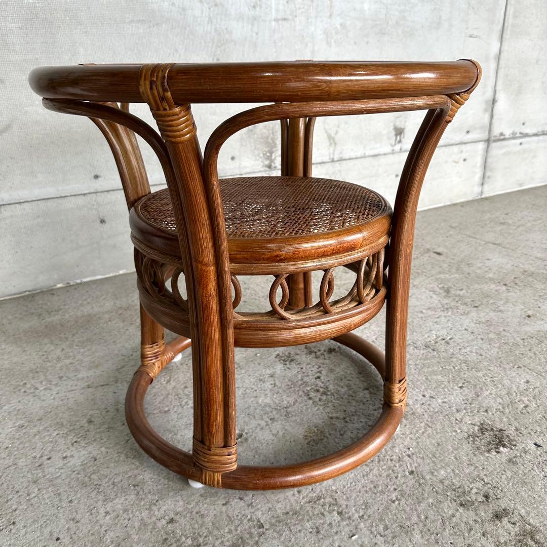 ⭐️即決価格⭐️ラタンサイドテーブル　丸型ガラステーブル　藤　天板49cm