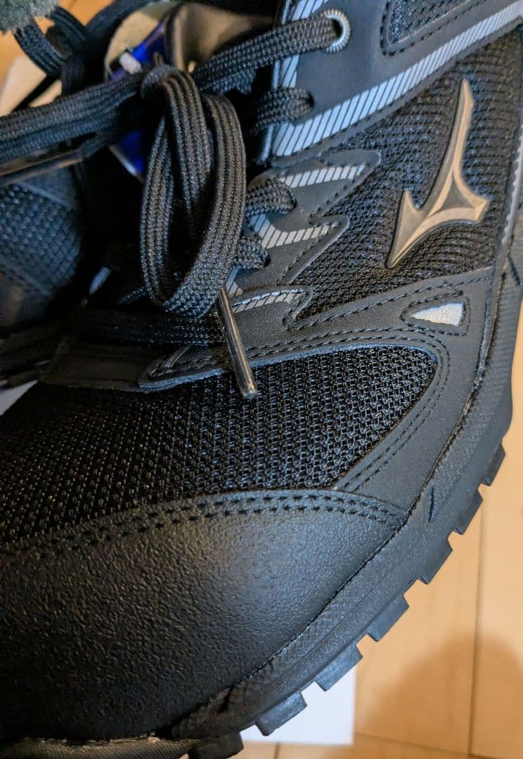 ミズノ　オールマイティ VS　安全靴