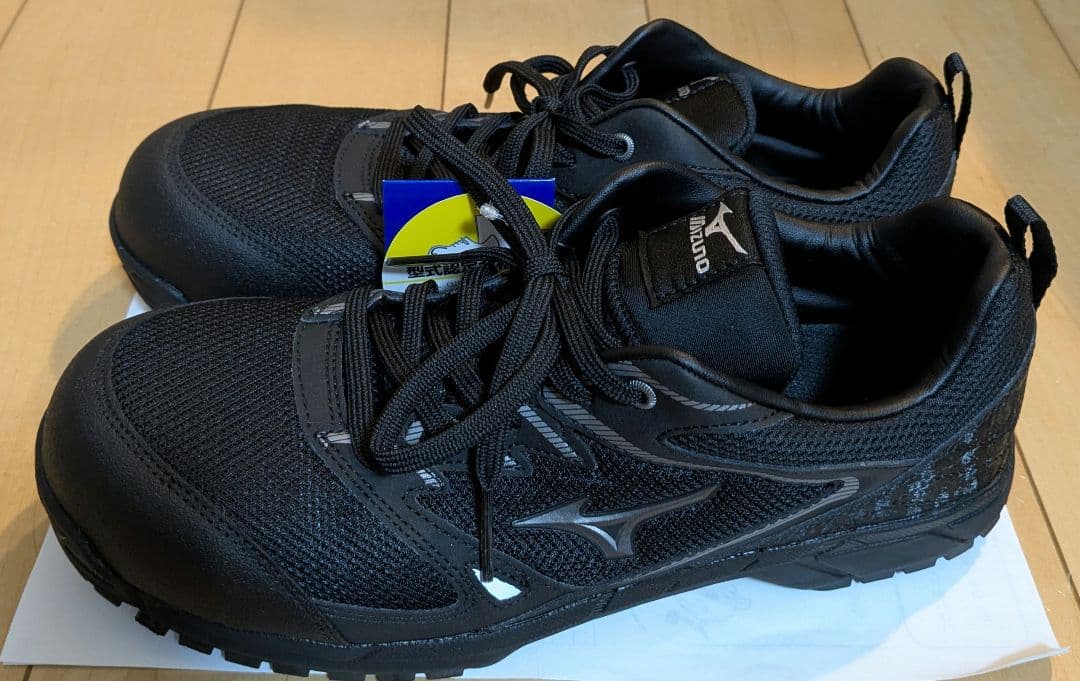 ミズノ　オールマイティ VS　安全靴