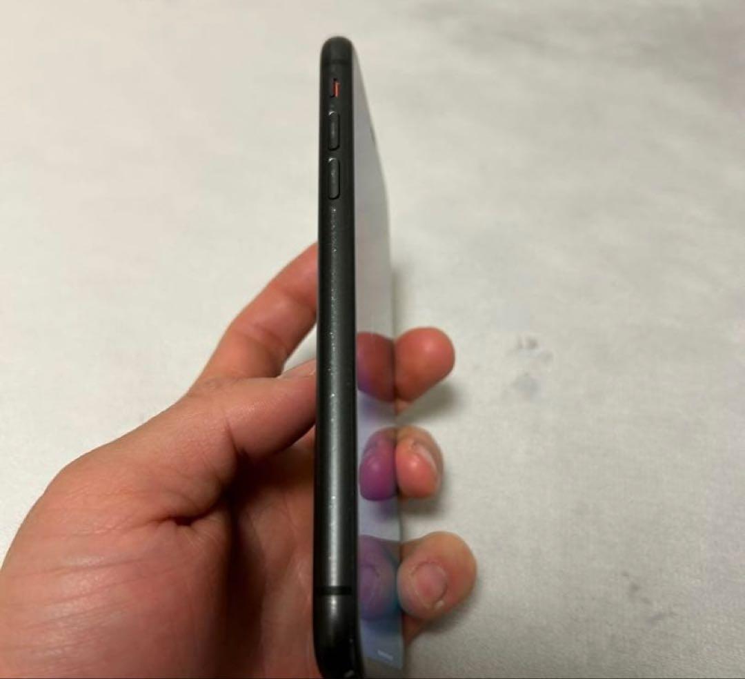 Apple iPhone 11 ブラック