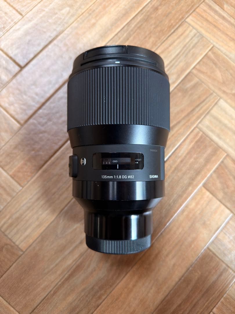 SIGMA 135mm F1.8 DG HSM（Eマウント、単焦点レンズ）