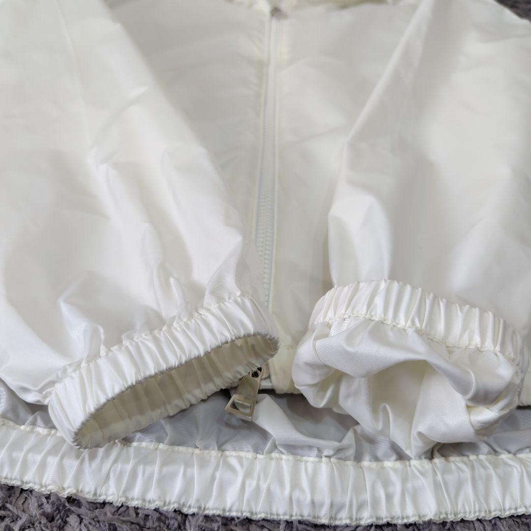 モンクレール Boissard ナイロンパーカー フード レディース 白 2