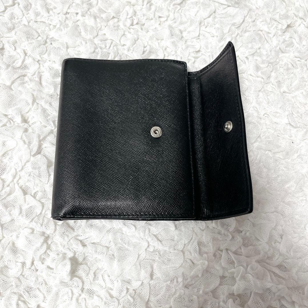 PRADA 三つ折り財布 ブラック　サフィアーノレザー　三角　トライアングル