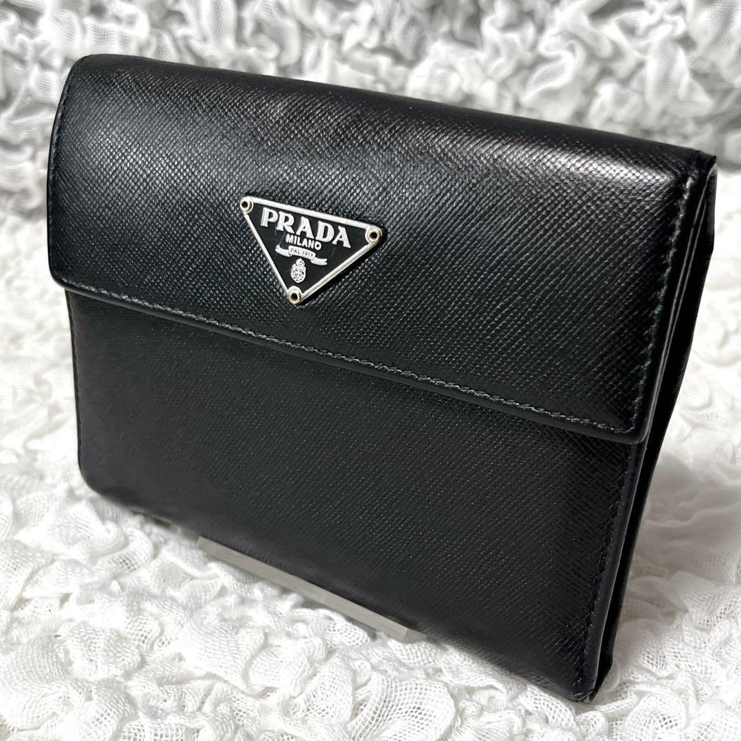 PRADA 三つ折り財布 ブラック　サフィアーノレザー　三角　トライアングル