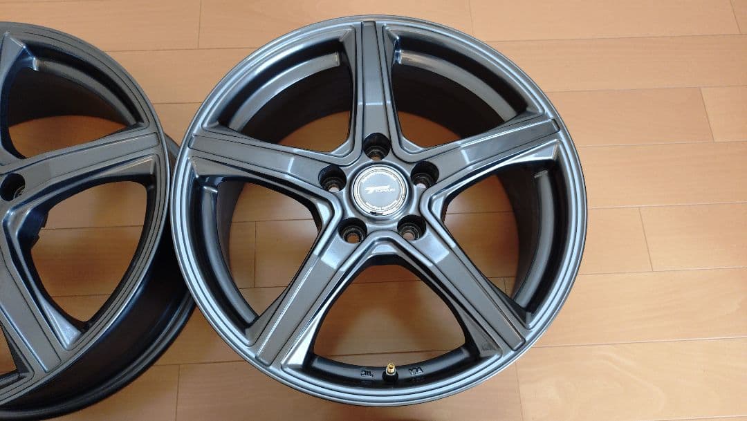 ブリジストン、トップランVR5 17インチ、7J+45、5h114.3