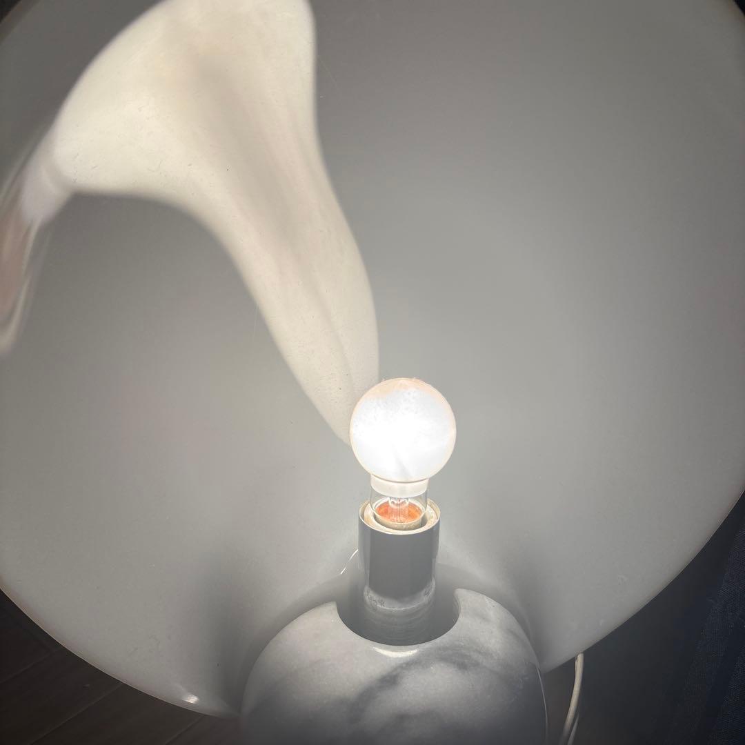 Conchiglia テーブルランプ　ヤマギワ　大理石