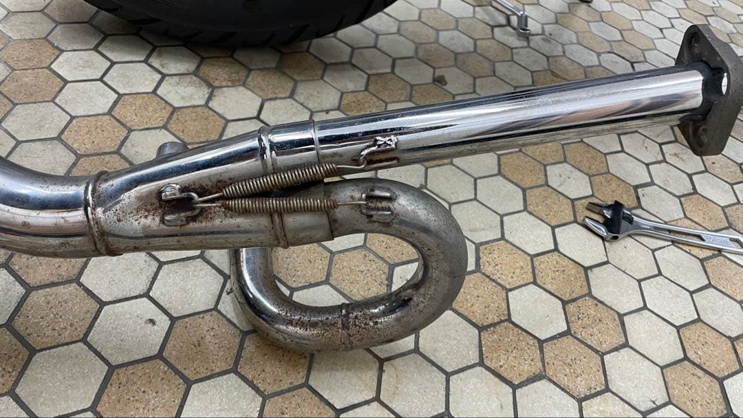 VTR250エンジンガード前後とモリワキマフラー