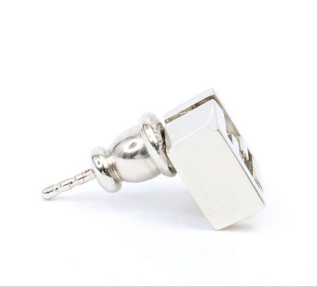 シルバー Fロゴ 片耳用ピアス