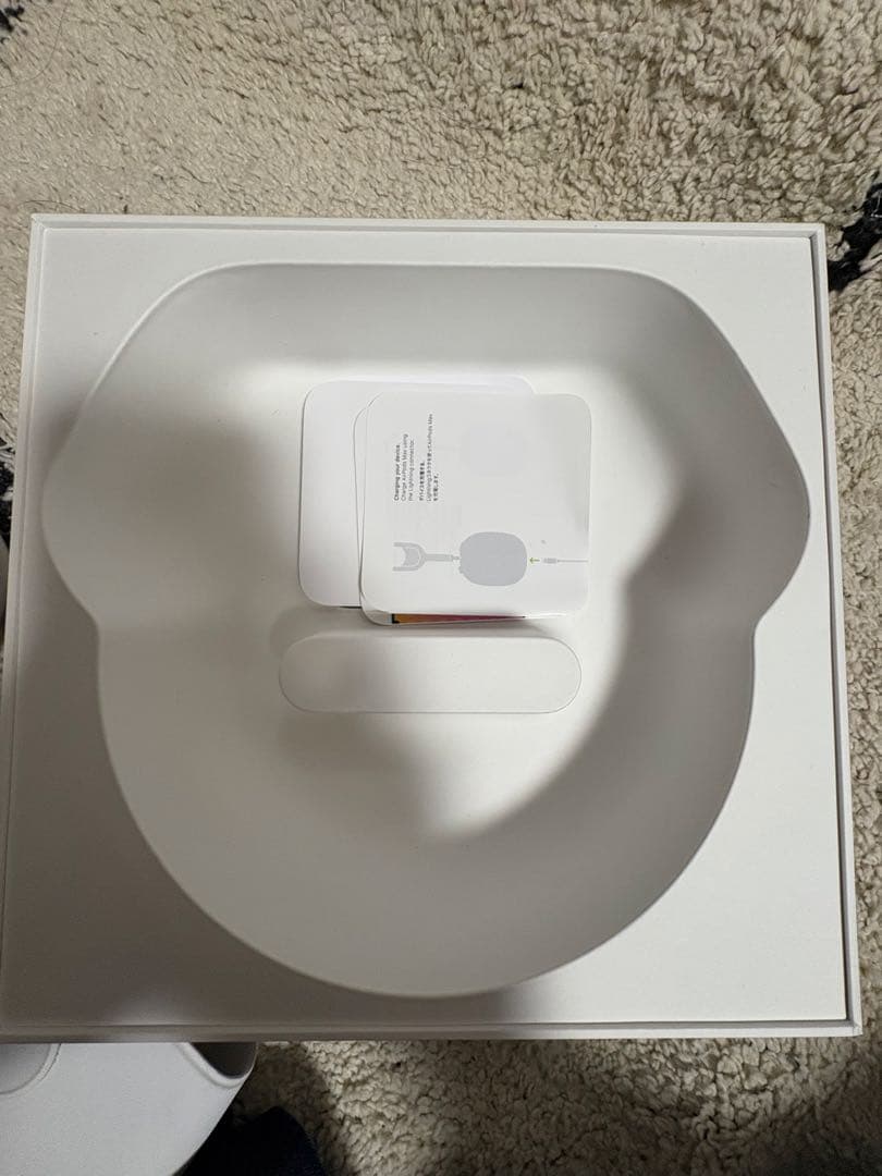 Airpods Maxシルバー ホワイト　箱あり