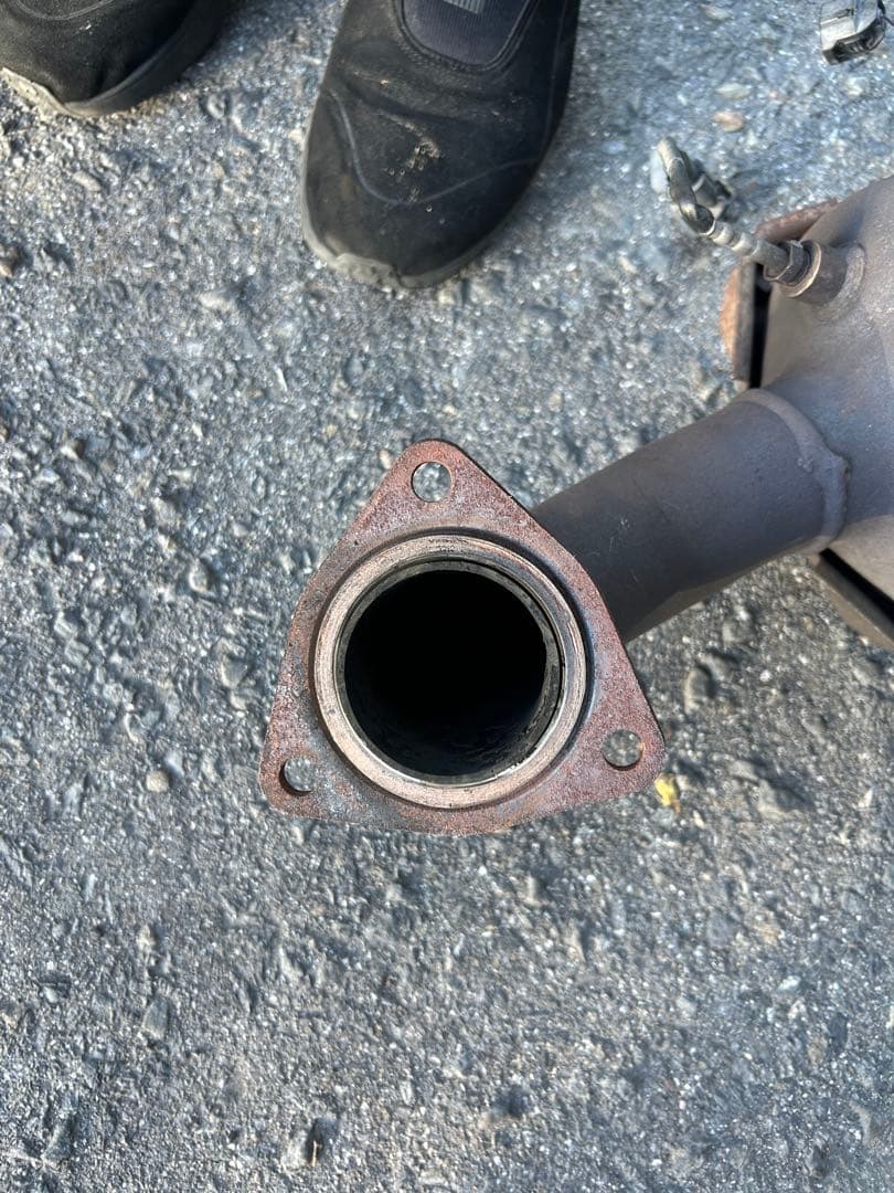 ハイエース200系　触媒　DPF