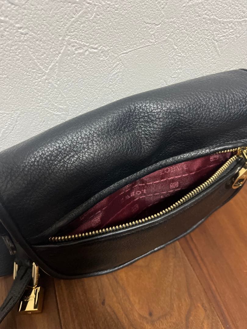 く*み様 LOEWE ブラックレザー ショルダーバッグ