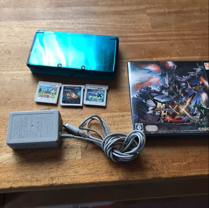 3DS モンハンXXセット どうぶつの森は無くなりました。