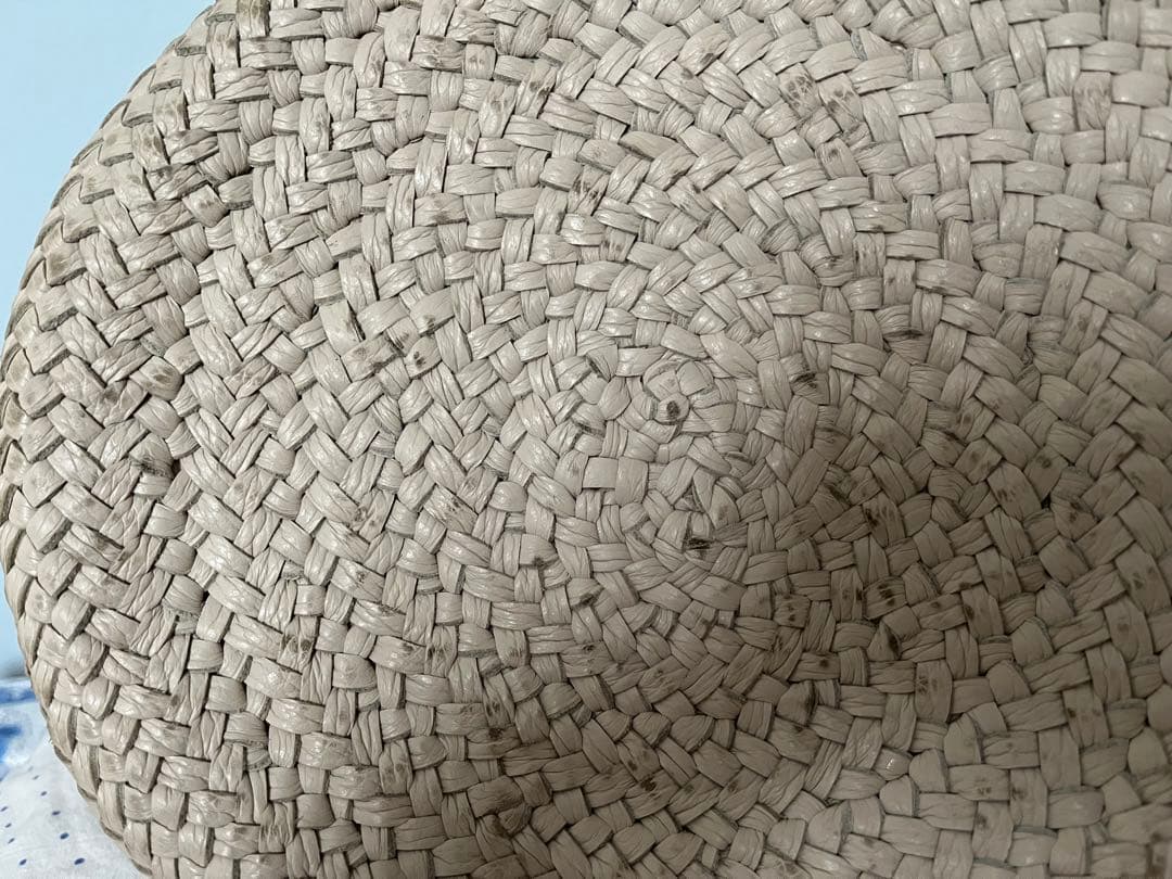 Aeta カウレザーバスケットバッグM