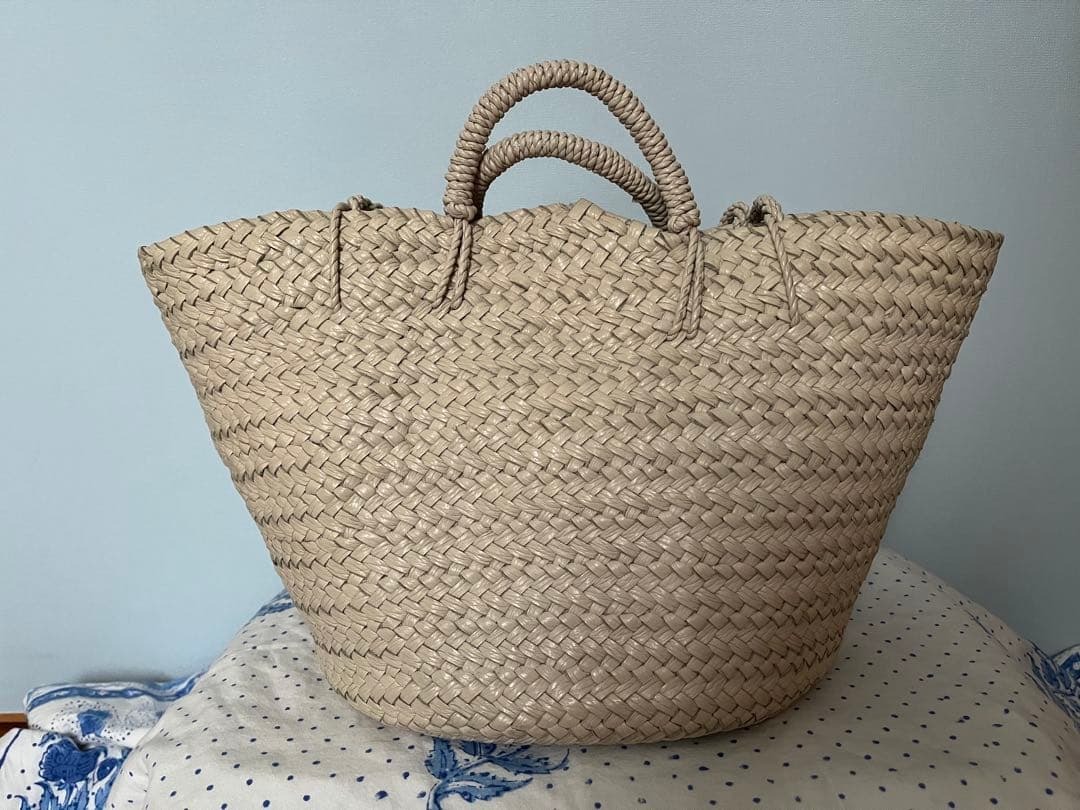 Aeta カウレザーバスケットバッグM