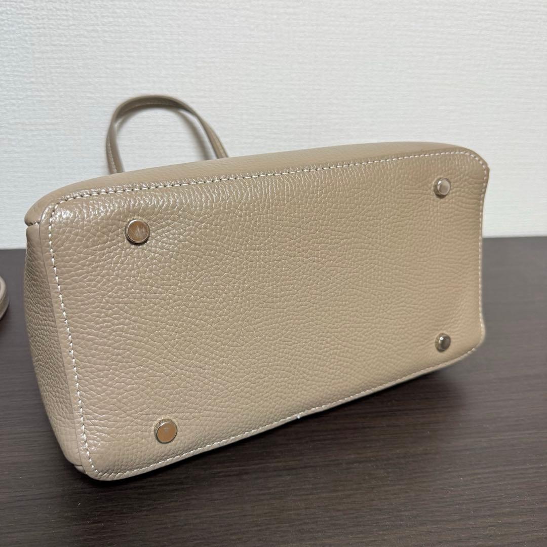 マドモアゼルノンノン バッグ グレージュ 中古 美品