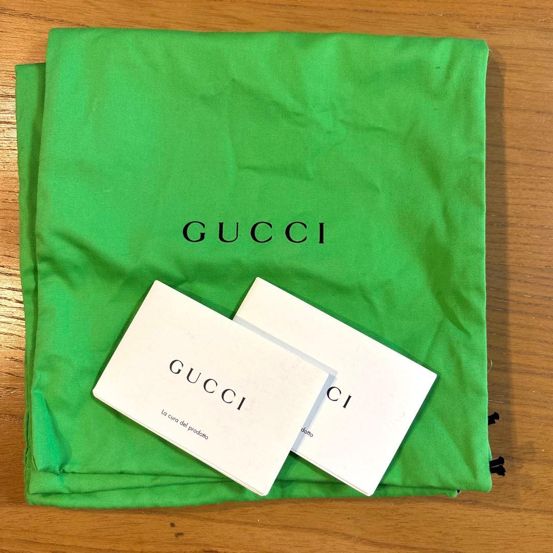 Gucci スタッズ付きサンダル