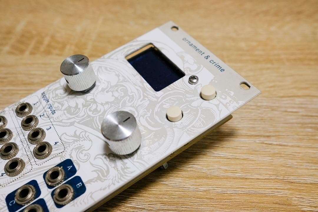 ornament & crime モジュラーシンセ