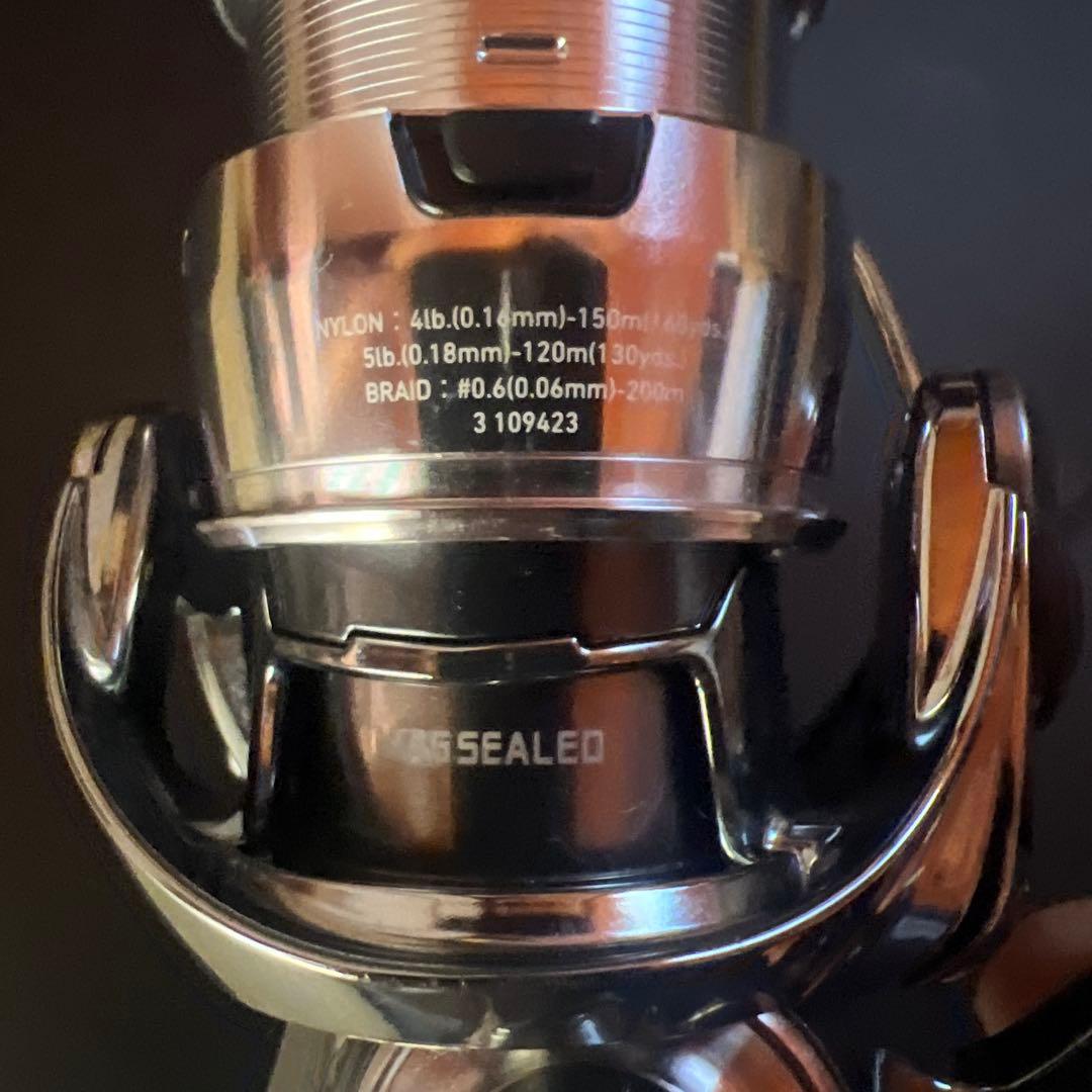 DAIWA EXIST2500S-XH フィッシングリール メタリックシルバー