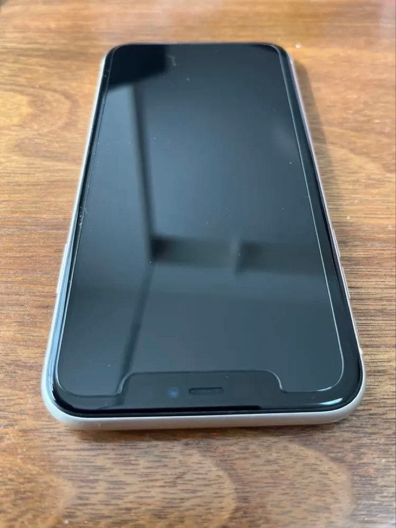 iPhone 11 64G ホワイト 本体