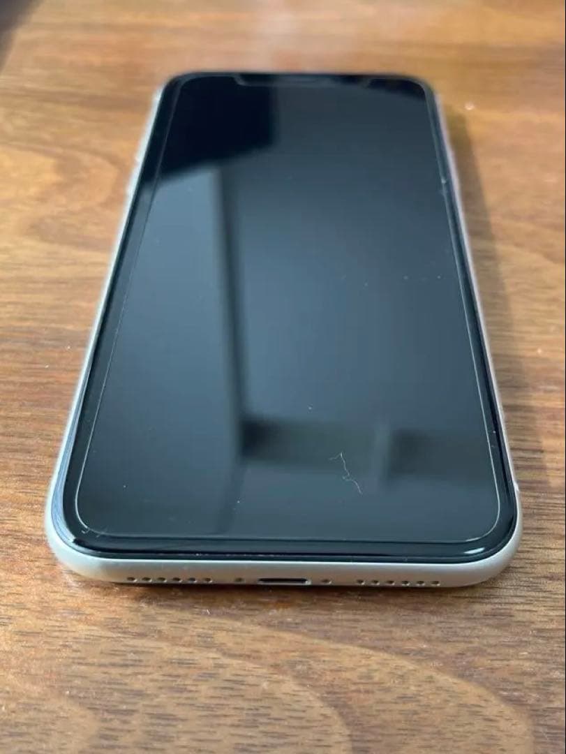 iPhone 11 64G ホワイト 本体