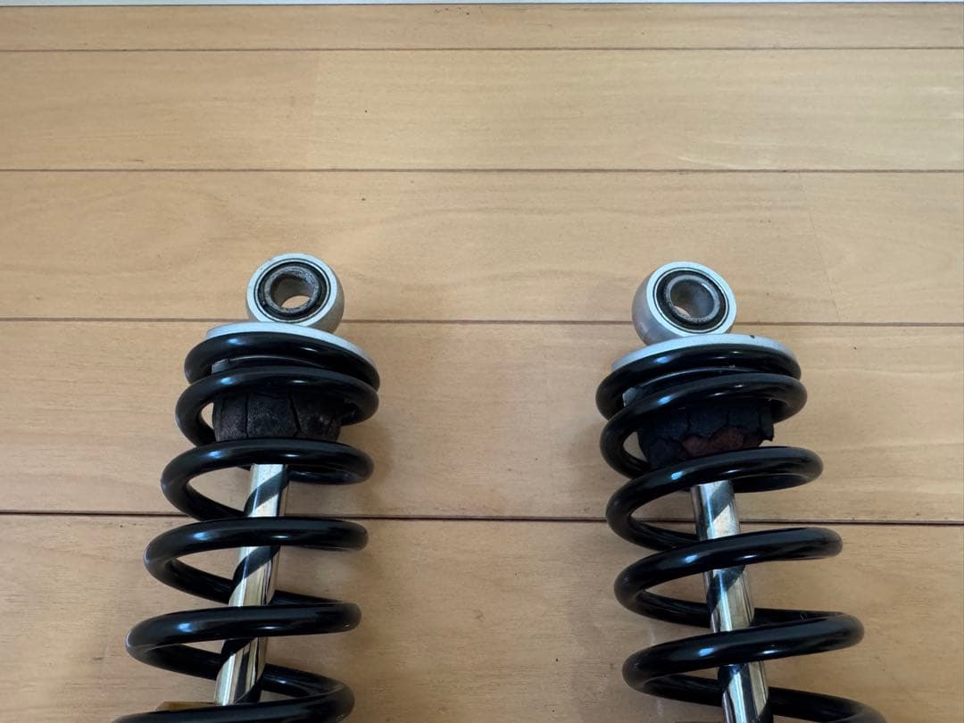 Öhlins リアサスペンション ゴールド/ブラック