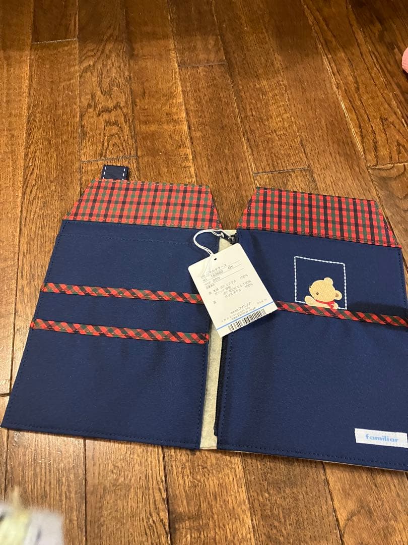 新品未使用　ファミリア　マルチケース