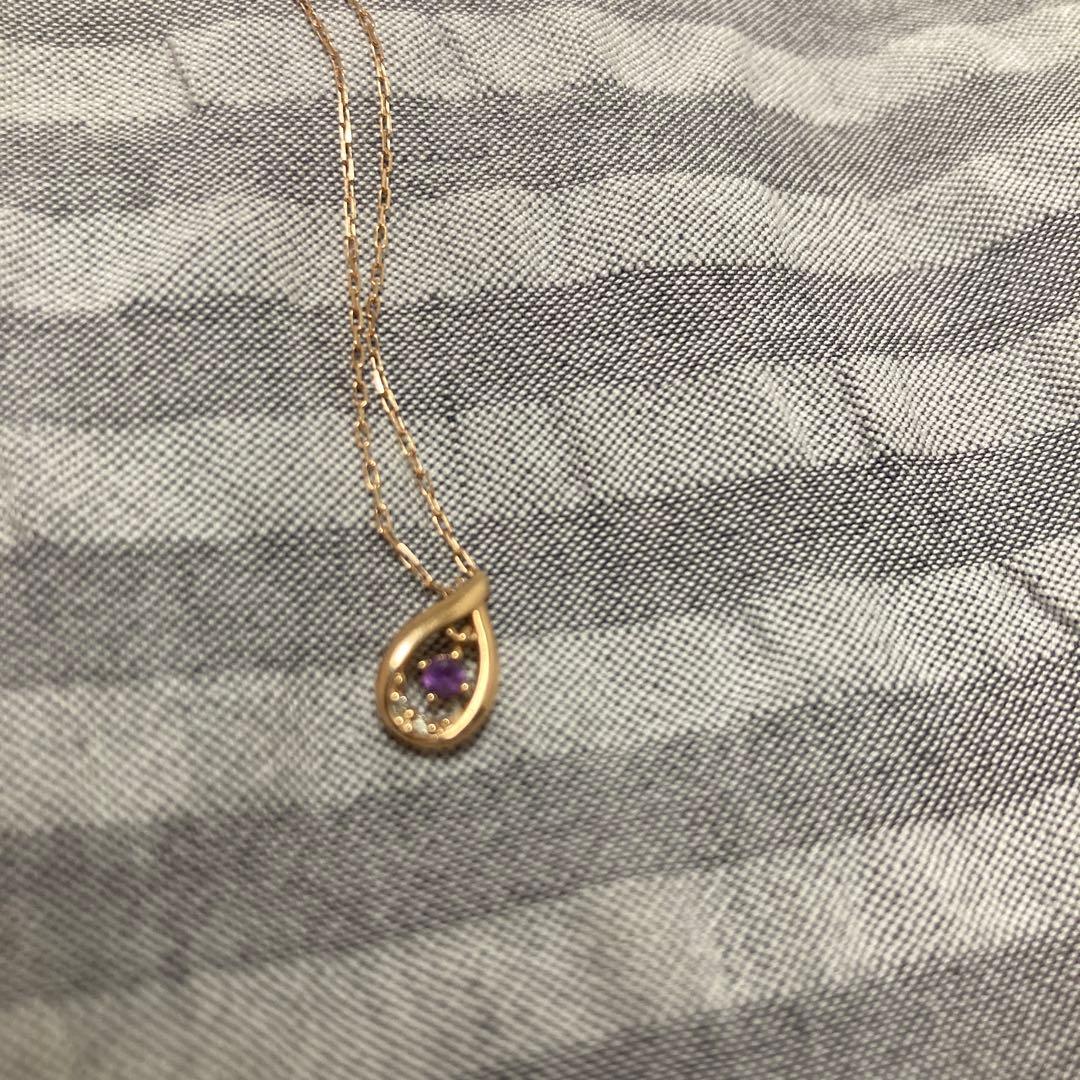 ゴールド涙型ペンダントネックレス