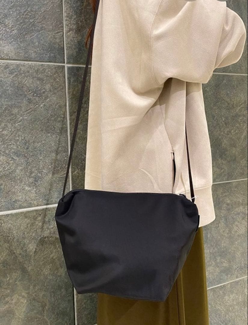 エルベシャプリエ　ビッグポシェット　黒　グリーンレーベル　インナーバッグ、底板付