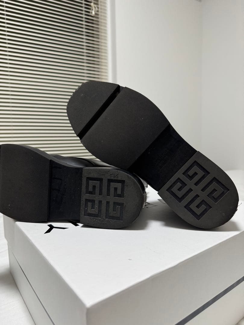 GIVENCHY boots マシュー本人ランウェイ着用