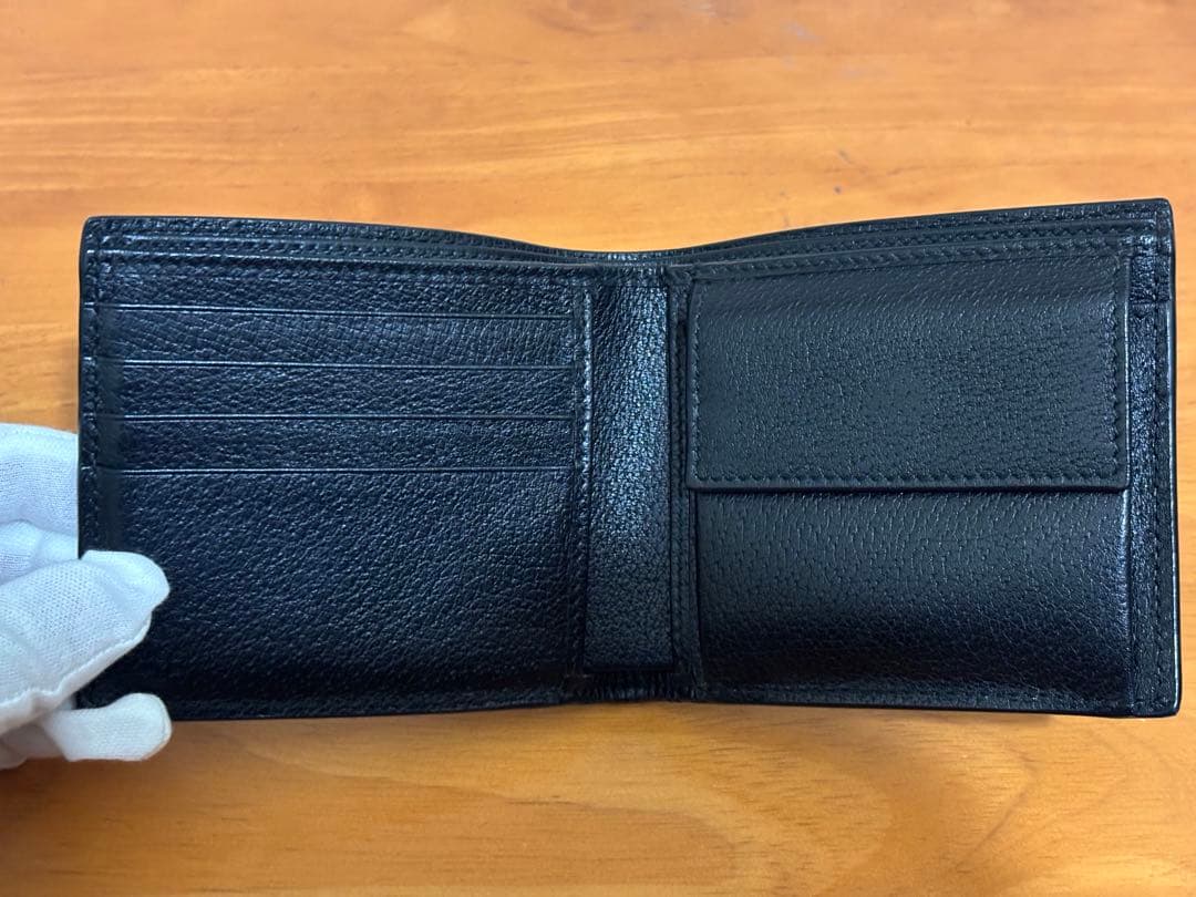 GUCCI 二つ折り財布 ブラック ストライプ