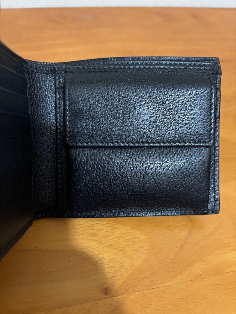 GUCCI 二つ折り財布 ブラック ストライプ