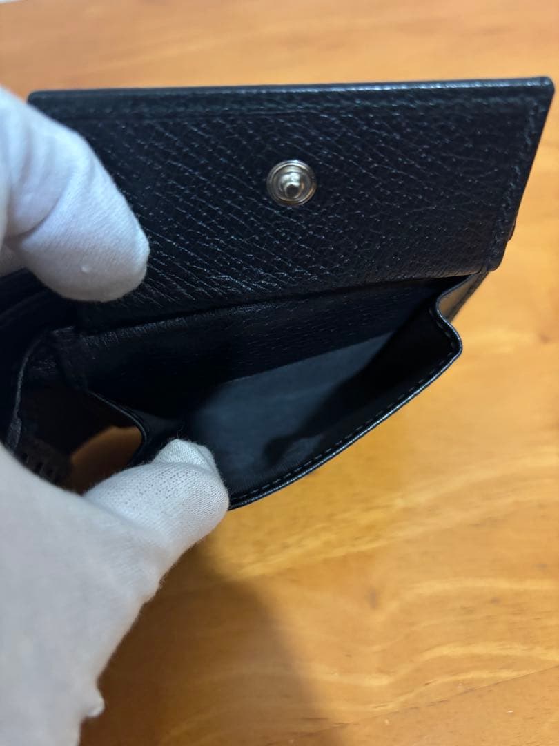GUCCI 二つ折り財布 ブラック ストライプ