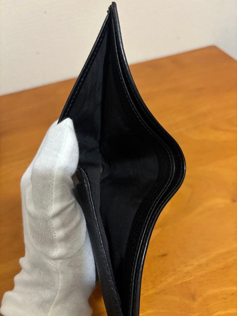 GUCCI 二つ折り財布 ブラック ストライプ