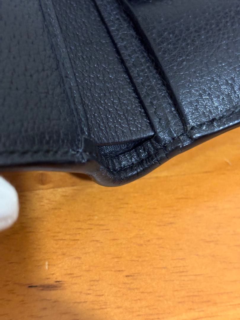 GUCCI 二つ折り財布 ブラック ストライプ