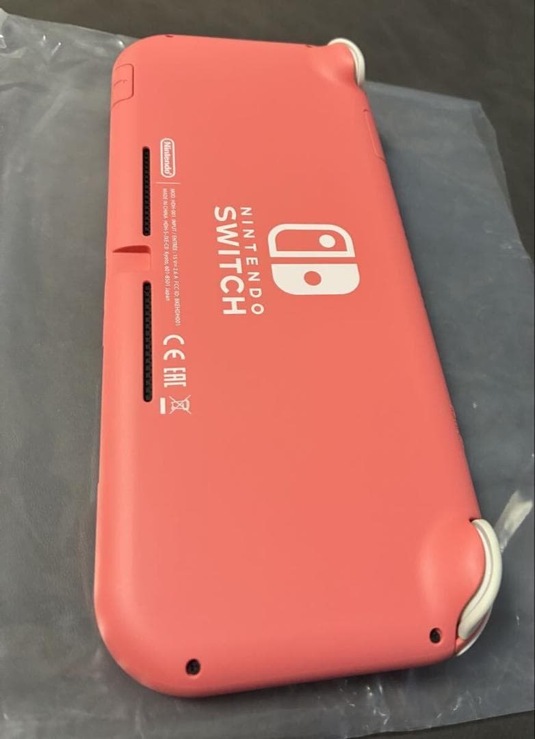 ほぼ新品 Nintendo Switch Lite スイッチライト本体 コーラル