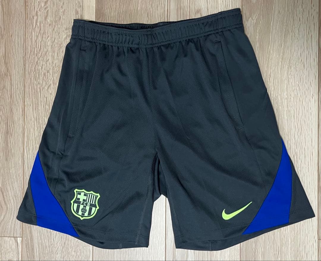 NIKE バルセロナ　トレーニングショーツ　ショートパンツ　新品　サッカー