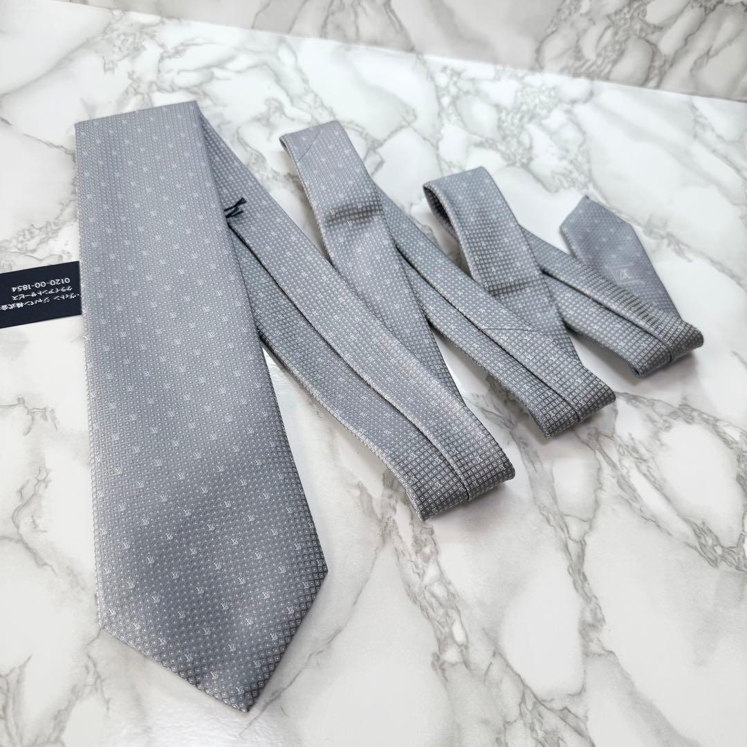 ✨新品未使用✨ 現行 LOUISVUITTON ネクタイ シルク100% LV柄